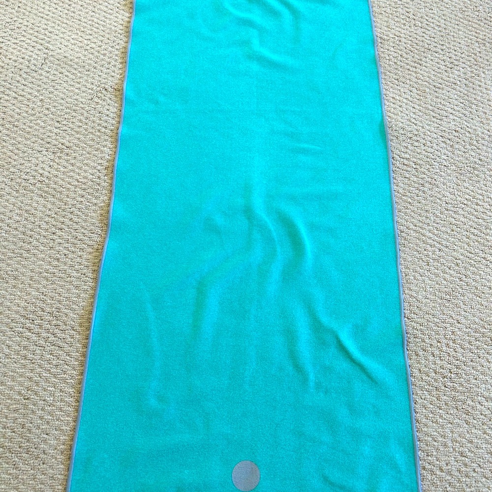 Manduka yoga grip towel